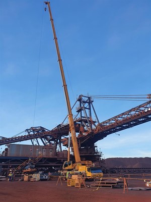 Our Fleet - lump_stacker_crane_set_up